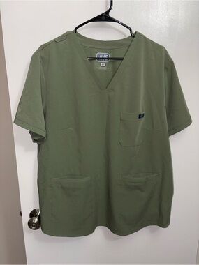 Olive V-Neck Short Sleeve Scrub Top